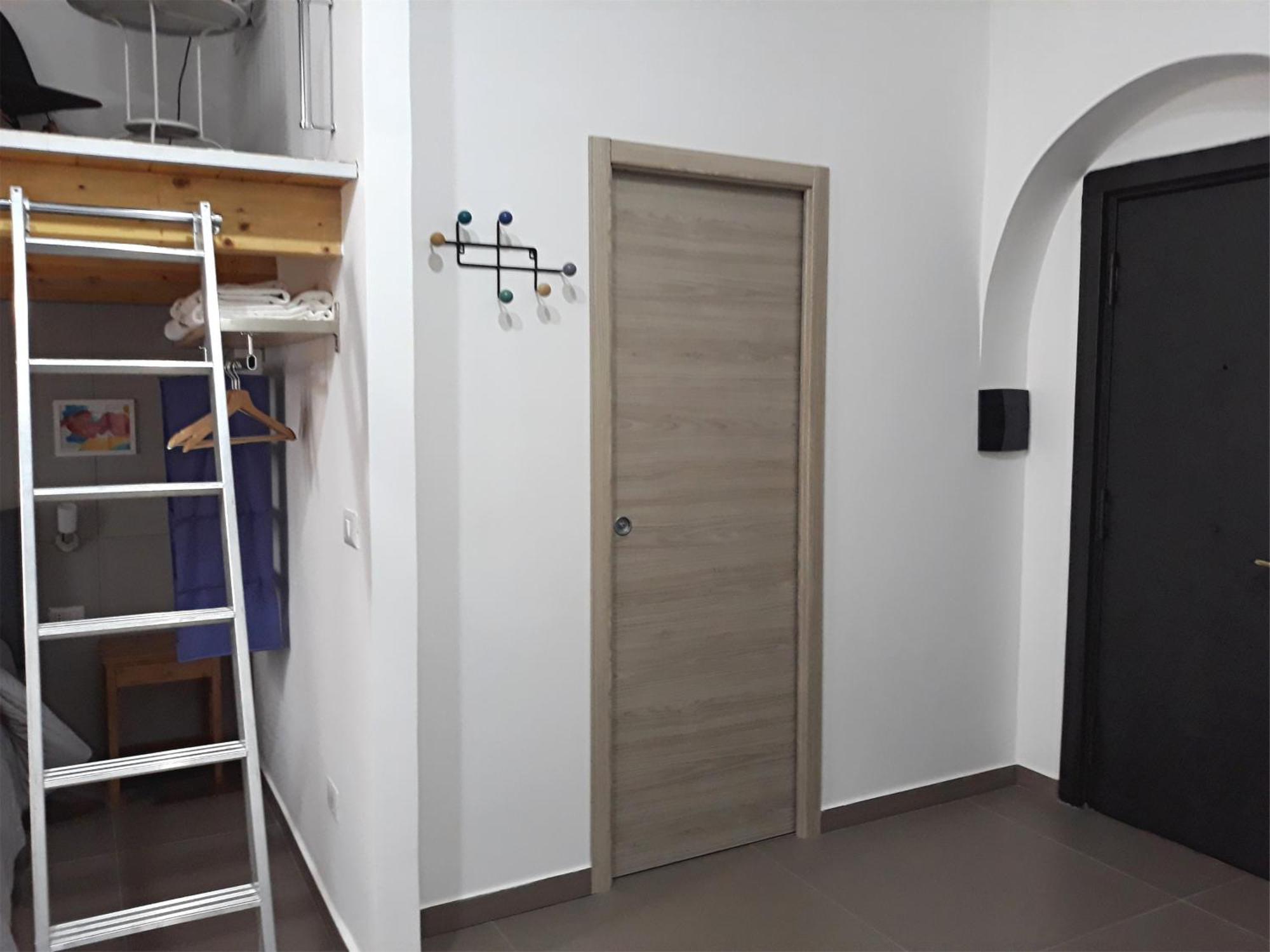 Center Bed & Breakfast 2*